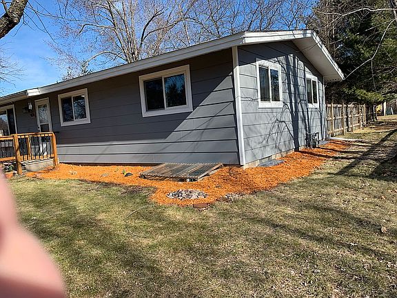 3rd image of 621 21st Ave E