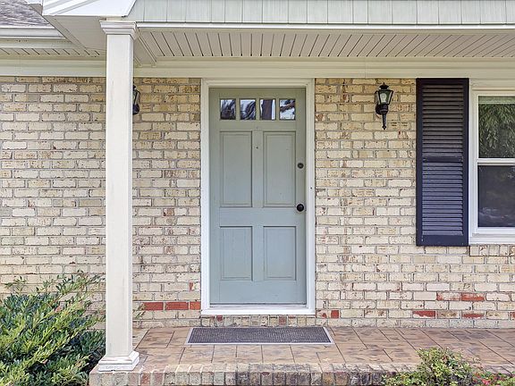 4th image of 949 General Beauregard Dr