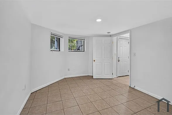 2028 1st St NW #B — Photo 8