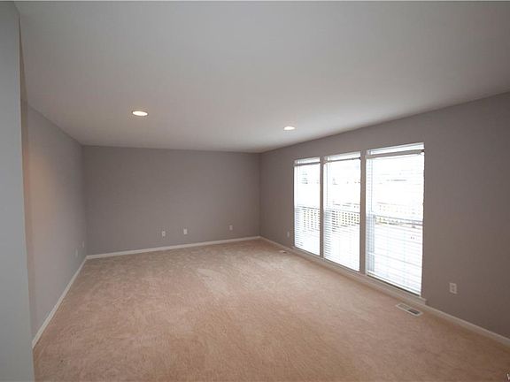 5th image of 2455 King Fisher Ln