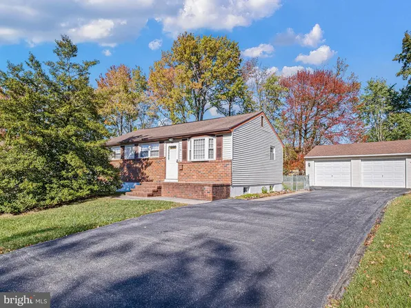 9 Ridge Dr, New Castle, DE 19720