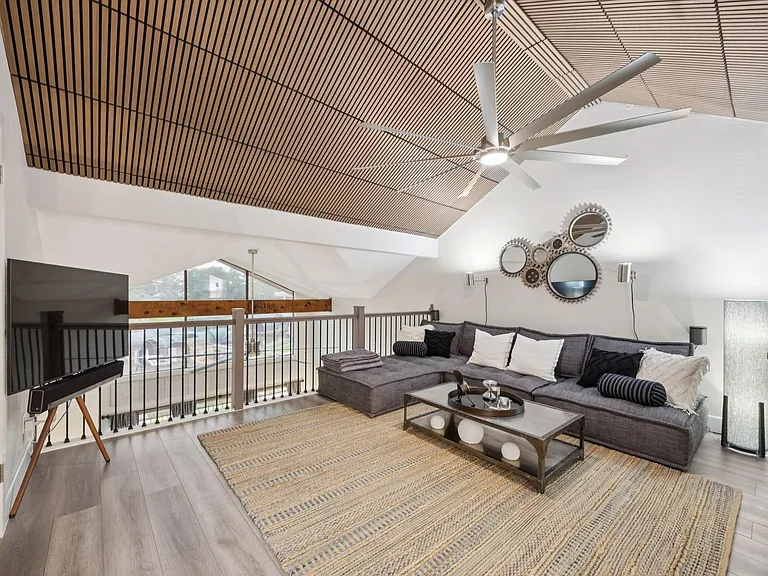 500 River Rd #106 — Photo 23
