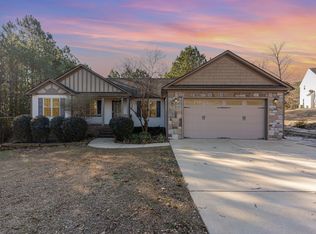 136 Sycamore Ct, Benson, NC 27504