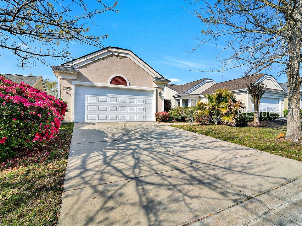 1st image of 10 Pomegranate Ln