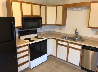 6332 SW 11th St, Topeka, KS 66615