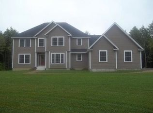 31 Crossridge Dr, Windham, ME 04062