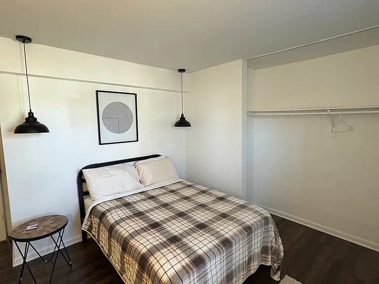 4235 Stockbridge Dr — Photo 14