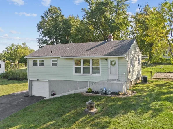 4038 W Rock Creek Rd, Imperial, MO 63052