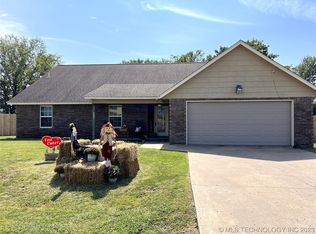 305 Tribute Trl, Chouteau, OK 74337