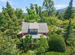 164 5th St, Ashland, OR 97520
