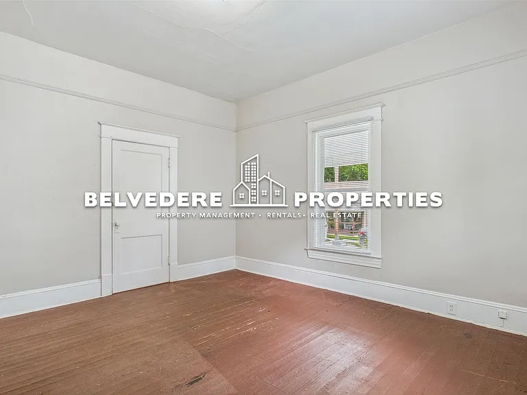 1118 Campbell St — Photo 12