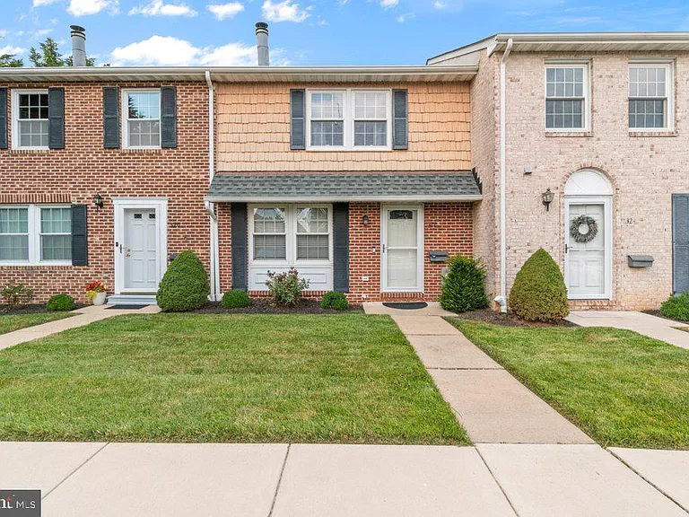 322 Harlan Sq #A-2 — Photo 1