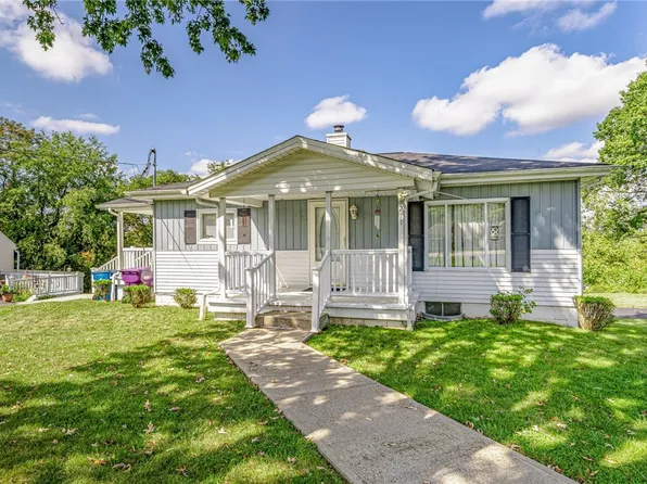 211 Roberts Rd, Pittsburgh, PA 15239
