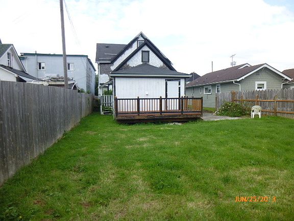 3rd image of 810 Karr Ave