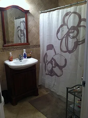 Rented by Realty 2000 Corp | media 25