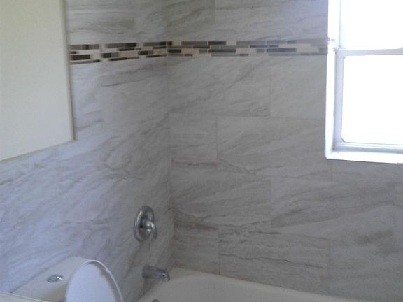 5th image of 11133 S Vernon Ave