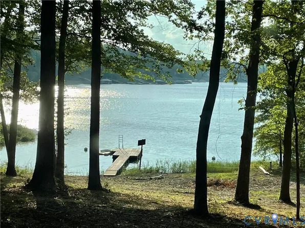 10777 W Us Highway 58, Clarksville, VA 23927