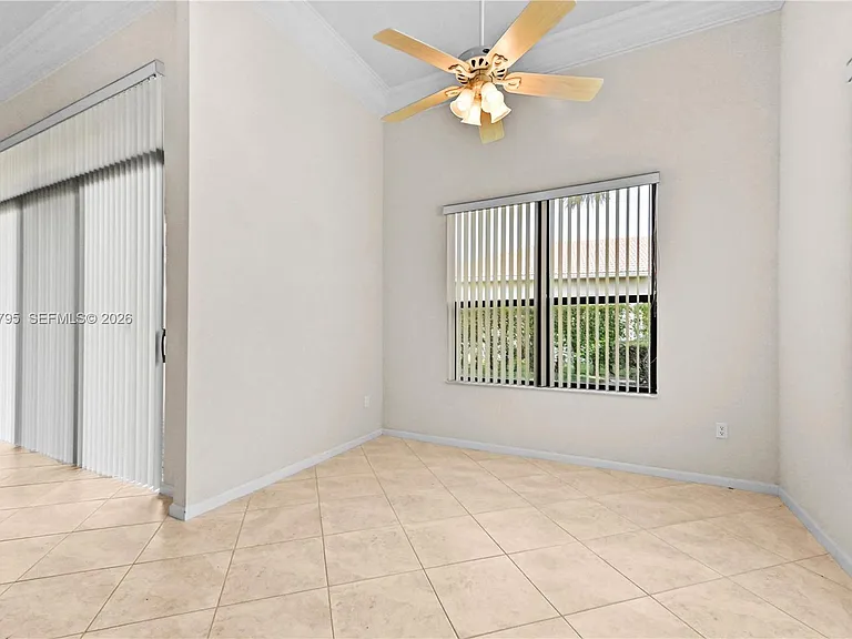 6823 Fabiano Cir — Photo 26