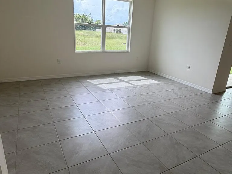 610 Grove St — Photo 10