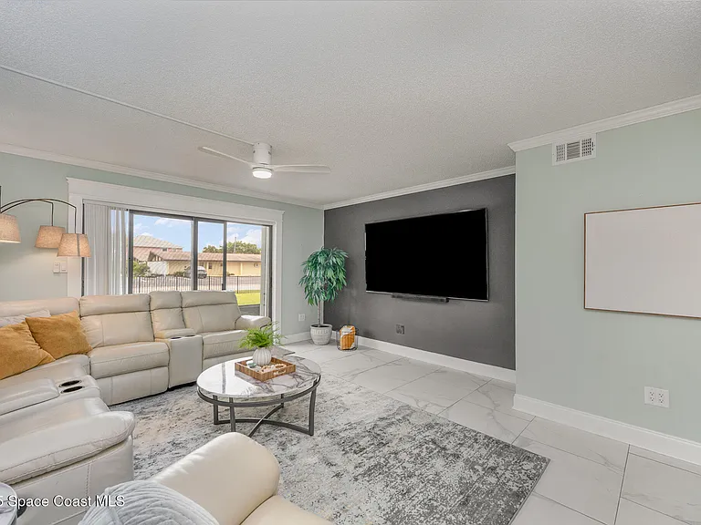 7101 Ridgewood Ave #102 — Photo 4