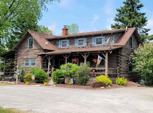 N945 River Dr, Menominee, MI 49858