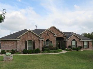 114 Hedges Cir, Weatherford, TX 76085