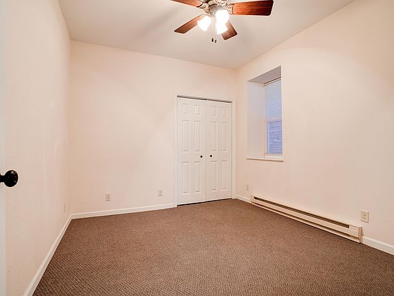 4th image of 246 N Railroad St #2