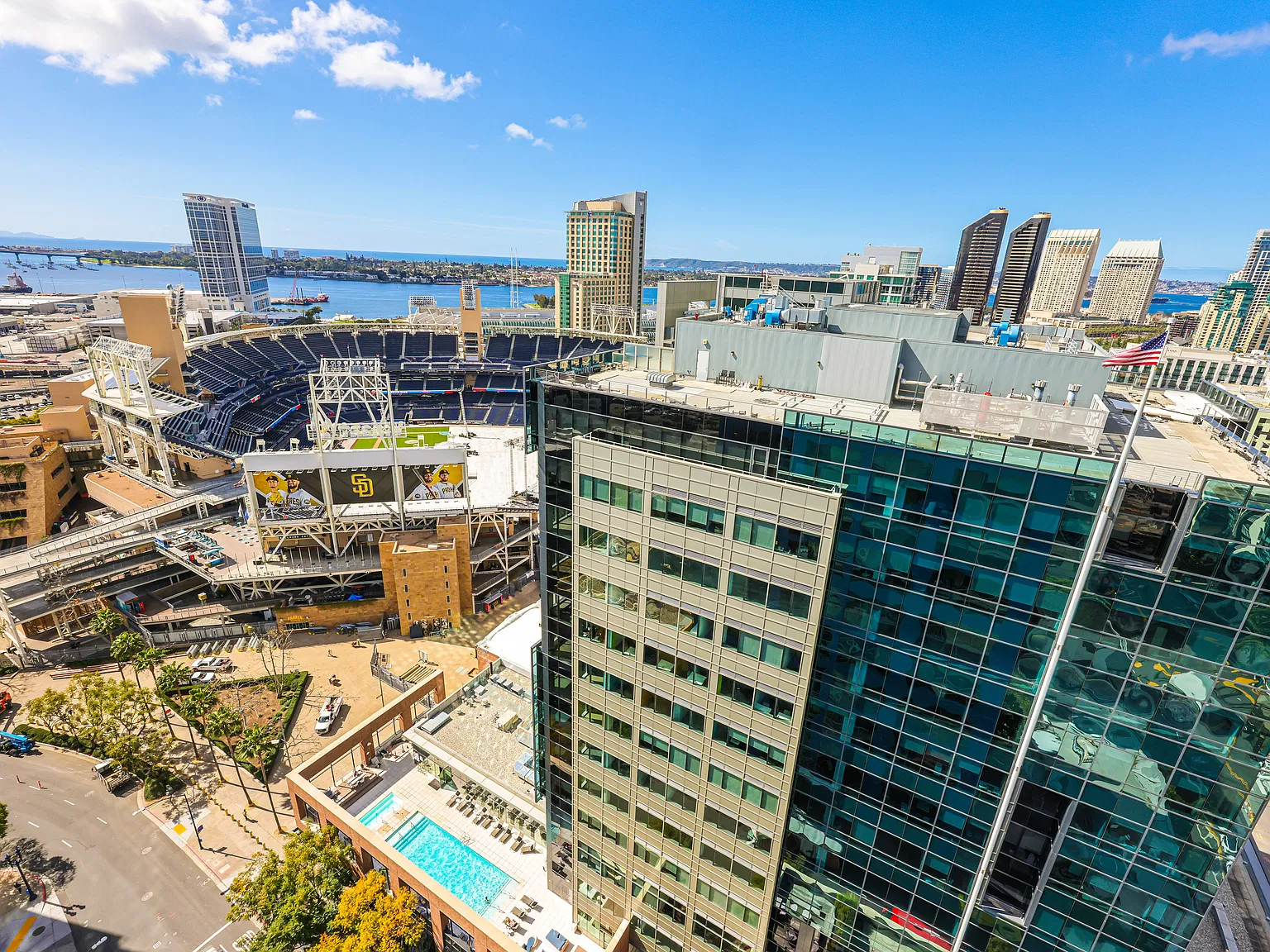 2 bed, 1077 sqft, $5,800 — Photo 4
