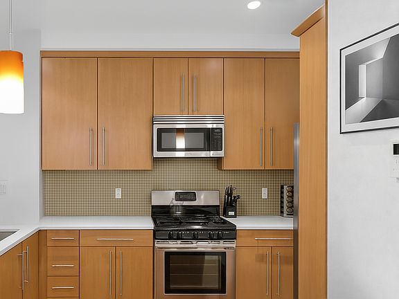 3rd image of 346 E 119th St Floor 5