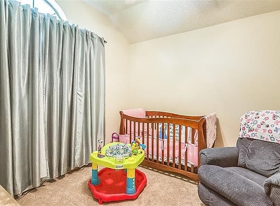 5th image of 2605 Stillwater Dr