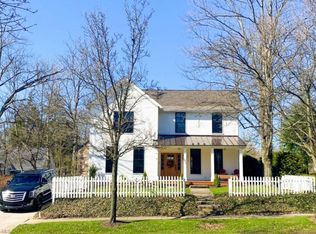 231 E Washington St, Chagrin Falls, OH 44022