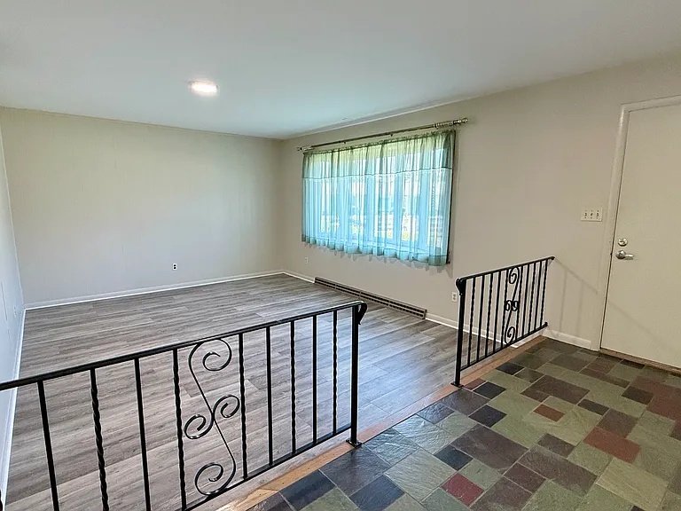 1007 N 10th St — Photo 14