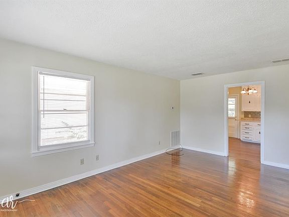 5th image of 1341 Portland Ave