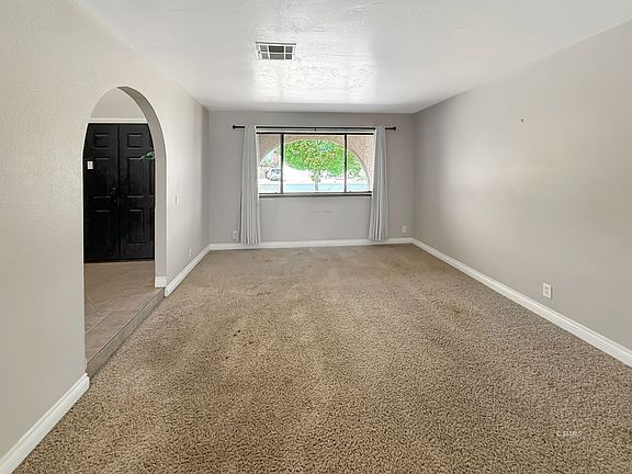 5th image of 705 Sonja Ave