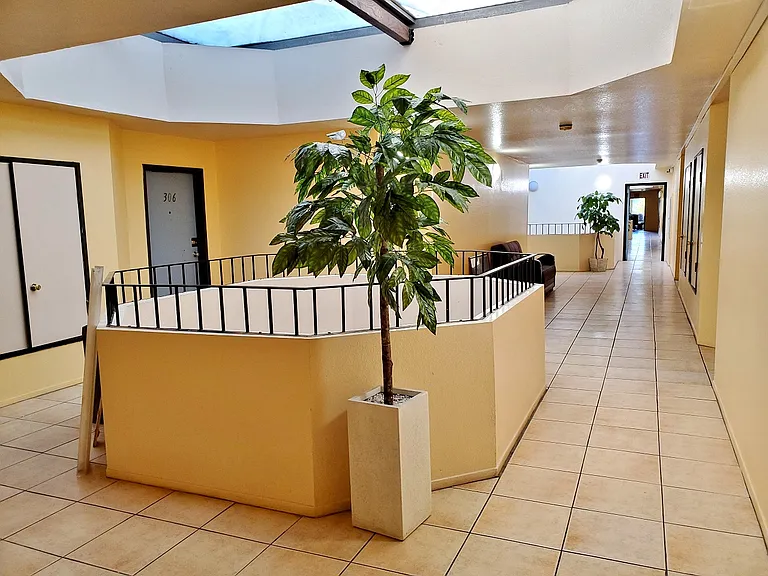 123 W Acacia Ave #307 — Photo 6