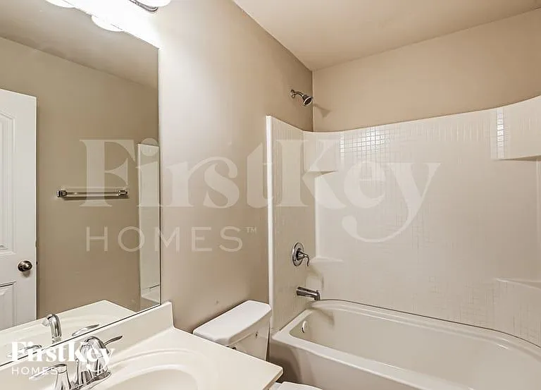 3172 Baylor Cir — Photo 13