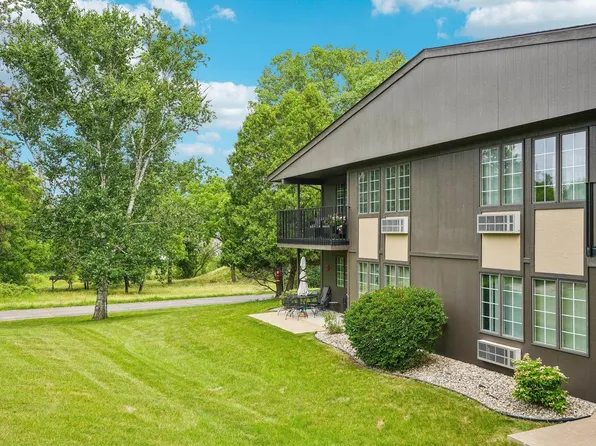 21 Matterhorn CIRCLE #12, Lake Geneva, WI 53147
