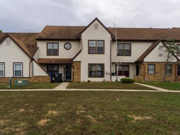 3137 Woodlands Dr