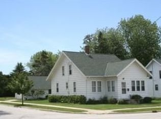 704 Jefferson St, Algoma, WI 54201