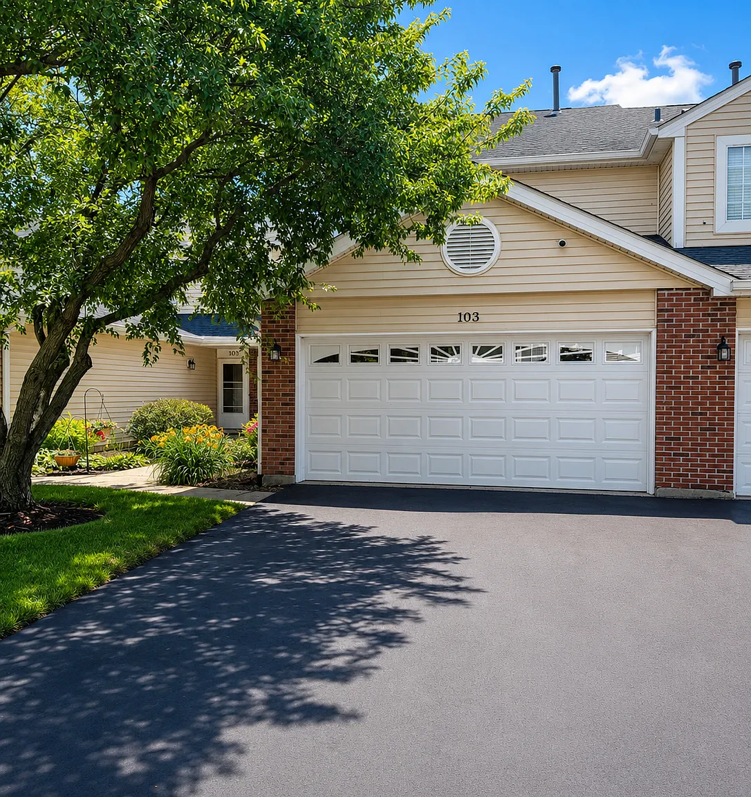 4 bed, 2.5 bath, 1100 sqft, $3,400 — Photo 1
