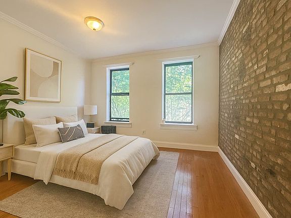 2nd image of 80 Saint Nicholas Pl APT 2F
