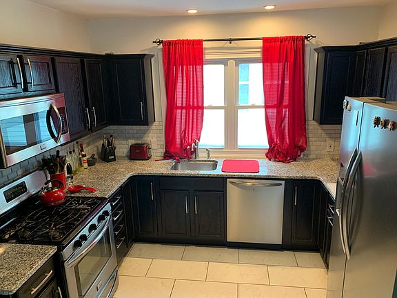 2nd image of 327 N Park Ave
