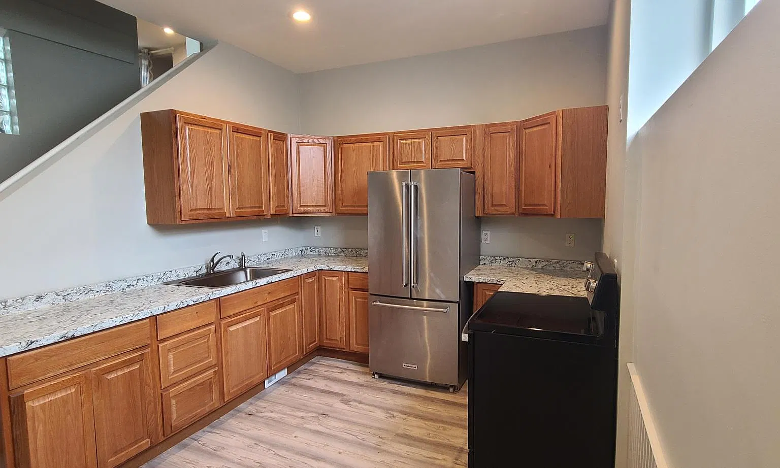 2 bed, 1100 sqft, $2,300 — Photo 3