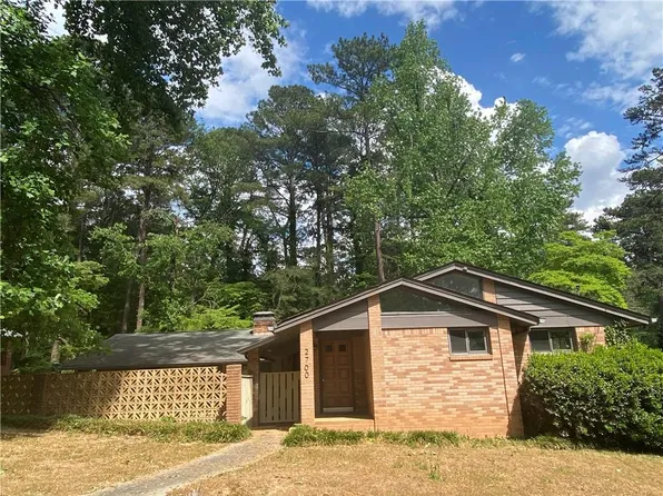 2700 The Fontainebleau SW, Atlanta, GA 30331