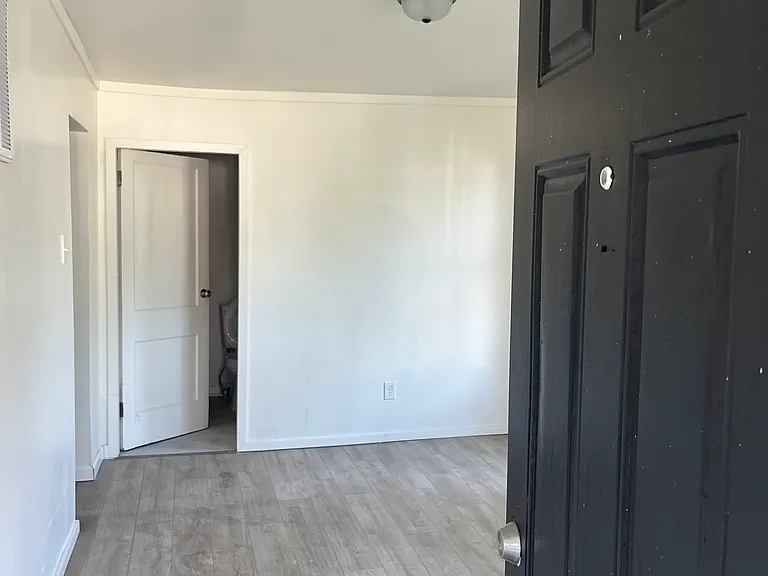 512 Park St — Photo 2