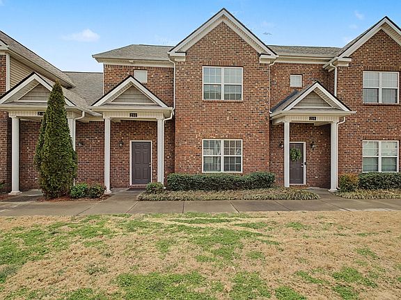 3rd image of 237 Rowlette Cir #237