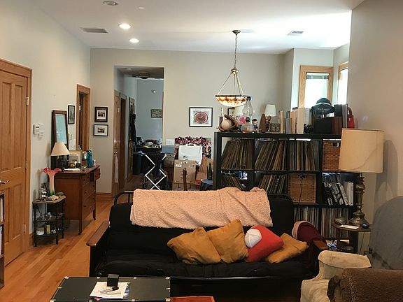 2nd image of 2128 W Leland Ave