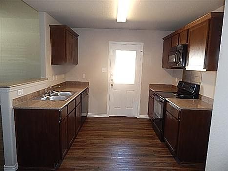 3rd image of 608B Paseo Del Plata