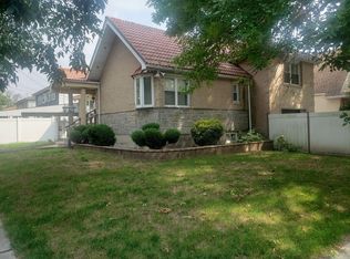 147-27 257th St #1, Rosedale, NY 11422