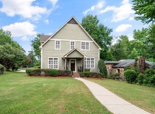1001 Chestnut St, Vestavia Hills, AL 35216